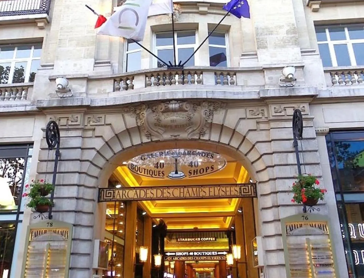 Studio De Charme Toits Parisiens 0*, Paris France